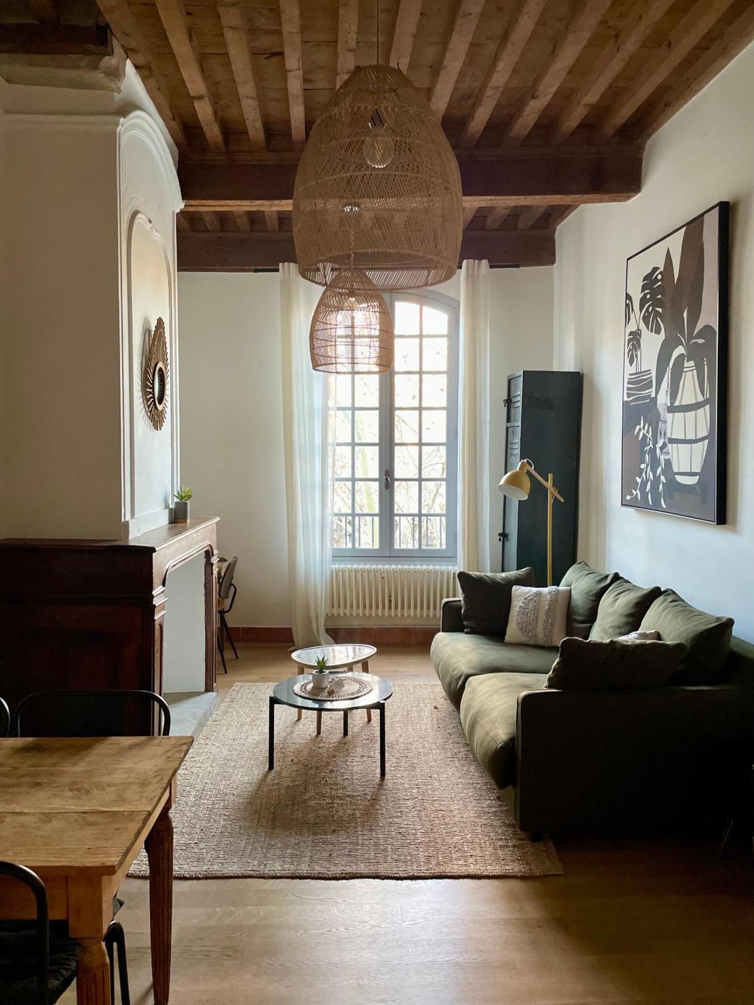 La Boheme Place Aux Herbes Uzes Exterior photo